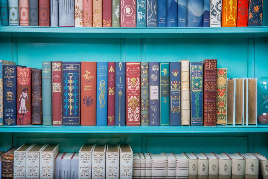 Literary Gift Guide: Top Gifts for Book Lovers, Bibliophiles, and Bookworms This Holiday Season - Juniper Custom